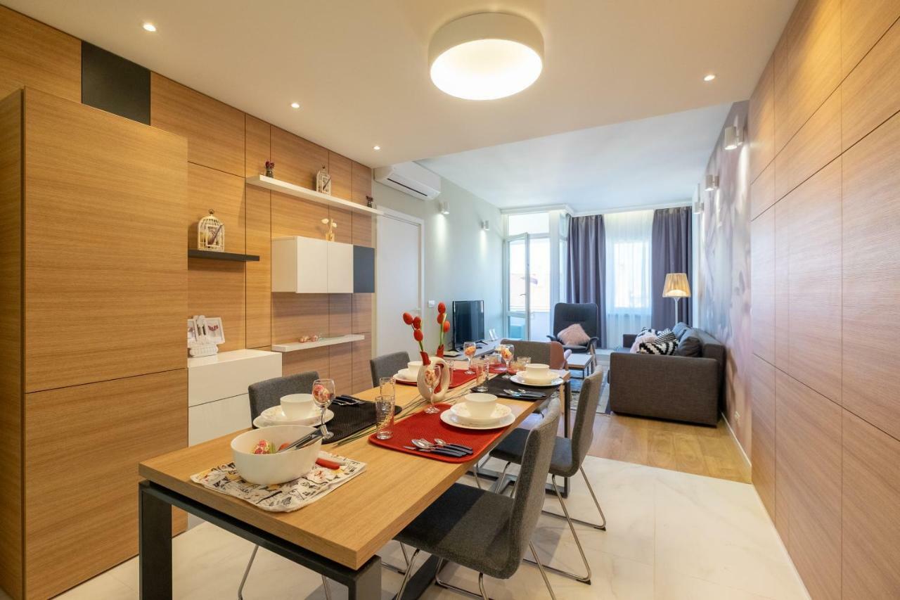 Vitosha Blvd Luxury 2-Bedroom, 2-Bathroom With Balcony Sofia Exterior photo